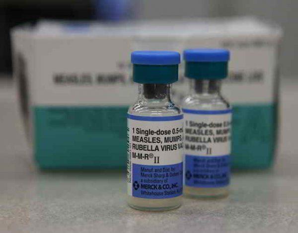 vacuna triple vírica